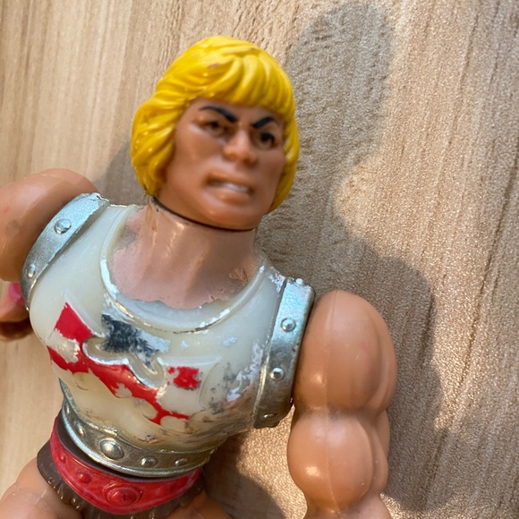 Vintage MOTU 1985 Flying Fists He-Man - Masters of the Universe - Picture 3 of 8